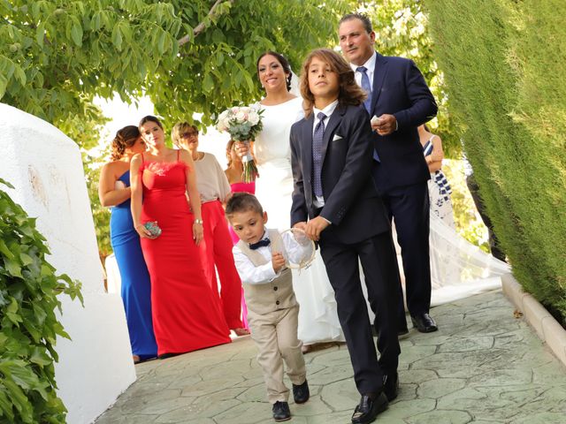 La boda de Alberto y Fuensanta en La Zubia, Granada 36