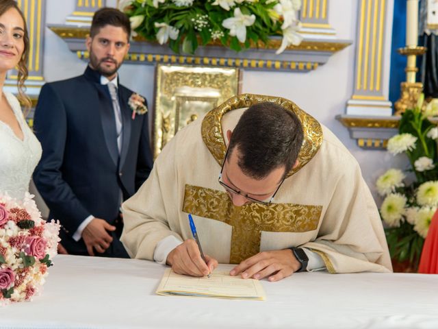 La boda de Alberto y Ana Cristina en San Antonio De Requena, Valencia 15