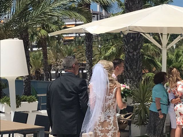 La boda de Ricardo  y Elena en Salou, Tarragona 11