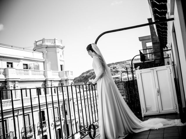 La boda de Ainhoa y Iosu en Donostia-San Sebastián, Guipúzcoa 30