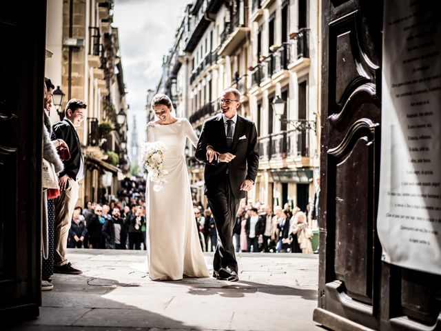 La boda de Ainhoa y Iosu en Donostia-San Sebastián, Guipúzcoa 37