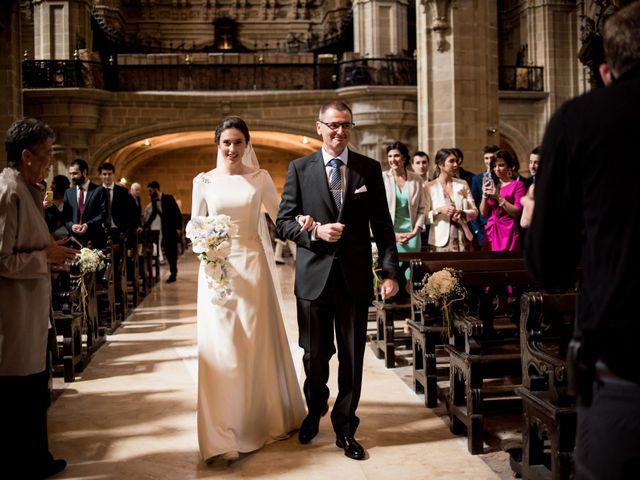 La boda de Ainhoa y Iosu en Donostia-San Sebastián, Guipúzcoa 38