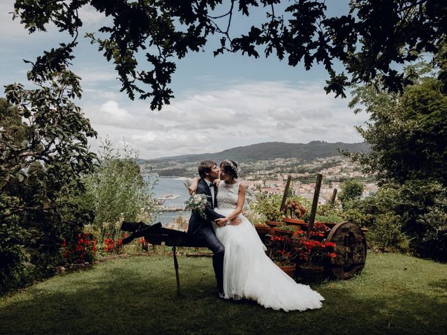 La boda de Fonsi y Amelia en Bueu (Casco Urbano), Pontevedra 12