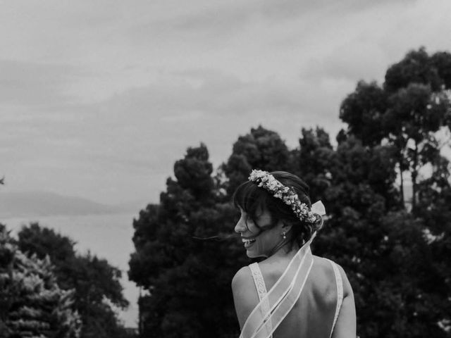 La boda de Fonsi y Amelia en Bueu (Casco Urbano), Pontevedra 19