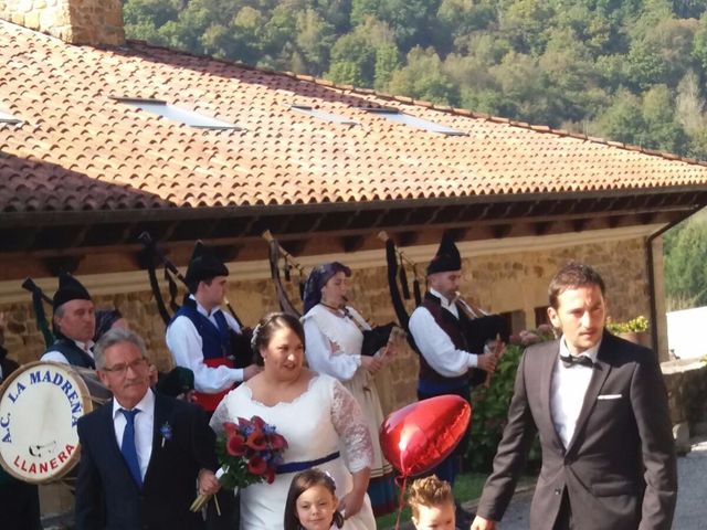 La boda de Constantino y Myrian en Sevares, Asturias 3