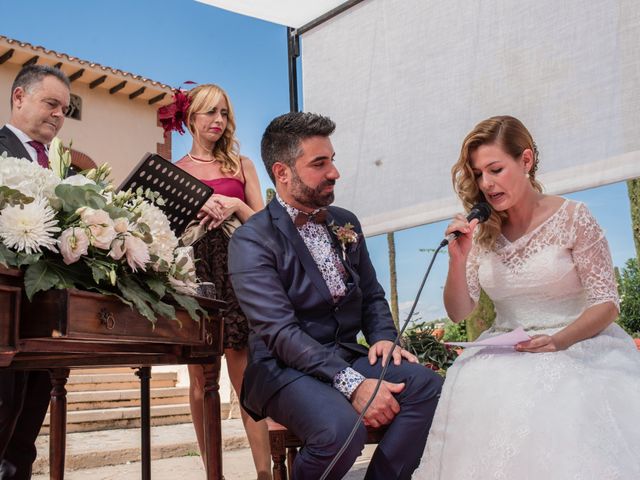 La boda de Quique y Laura en Castelló/castellón De La Plana, Castellón 42