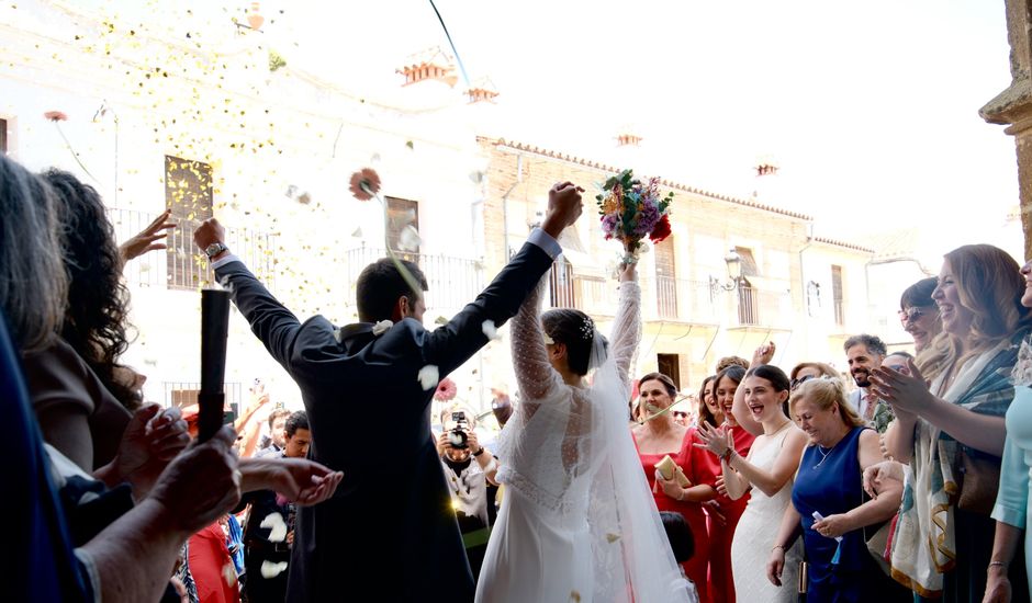 La boda de Lara y Carlos en Cazalla De La Sierra, Sevilla