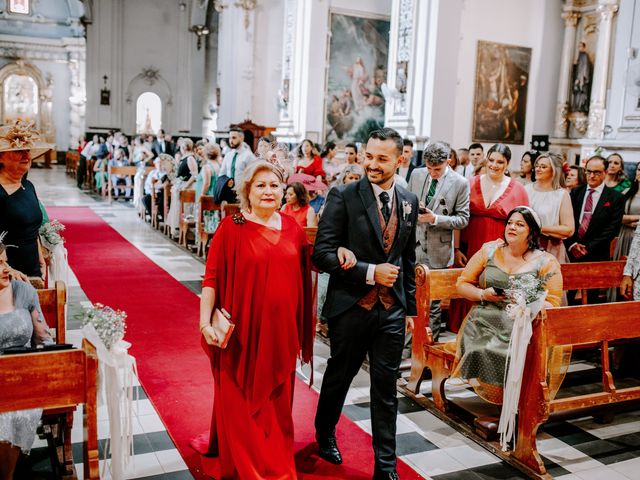 La boda de Patricia y Jesús en Torrent, Valencia 23