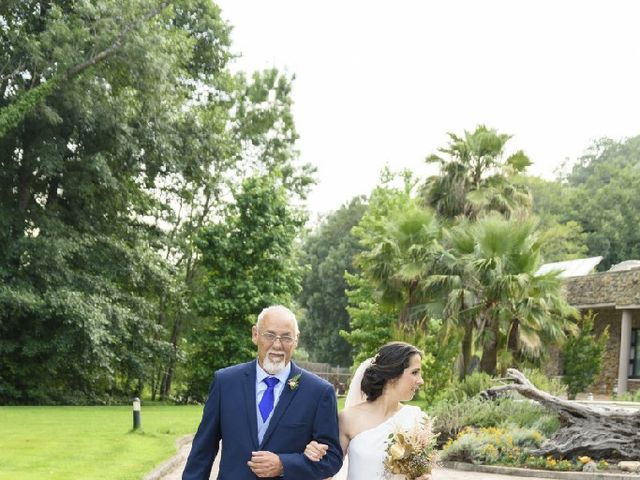 La boda de Fernando  y Sandra en Valdastillas, Cáceres 22