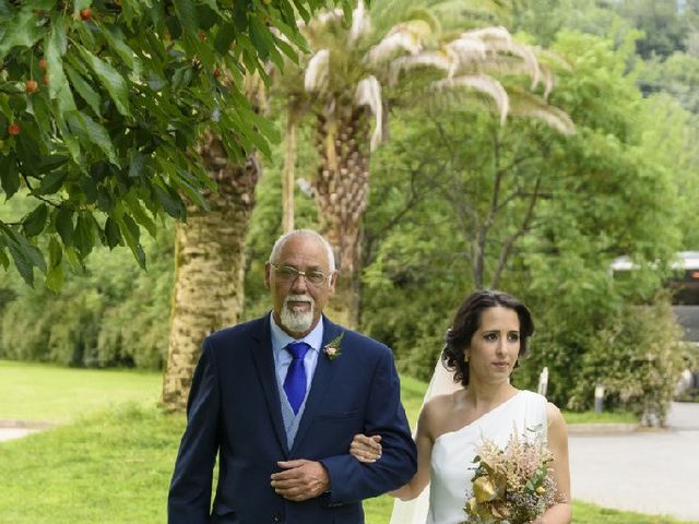 La boda de Fernando  y Sandra en Valdastillas, Cáceres 23