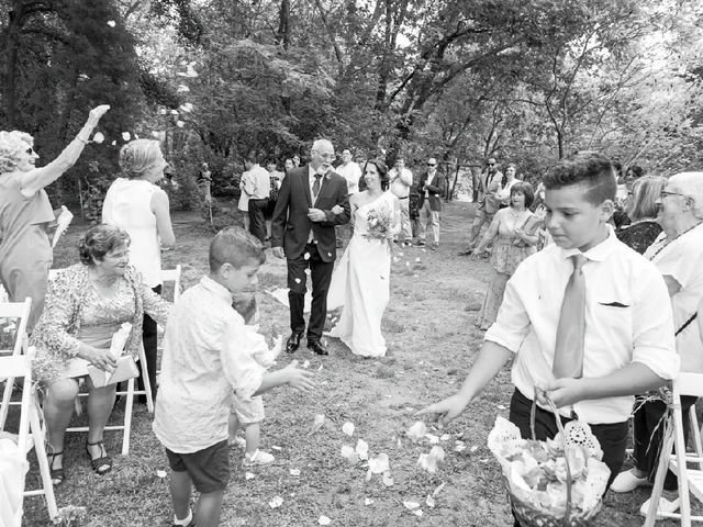 La boda de Fernando  y Sandra en Valdastillas, Cáceres 25