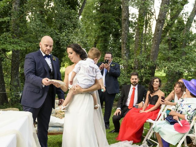 La boda de Fernando  y Sandra en Valdastillas, Cáceres 33