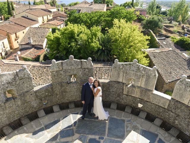 La boda de Fernando  y Sandra en Valdastillas, Cáceres 87