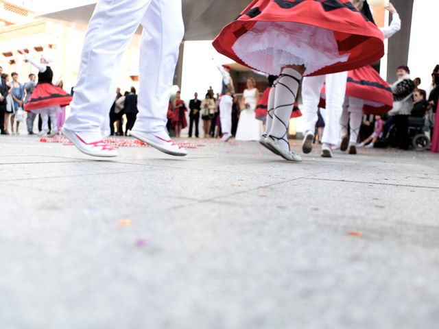 La boda de Ieltxu y Sara en Bilbao, Vizcaya 24