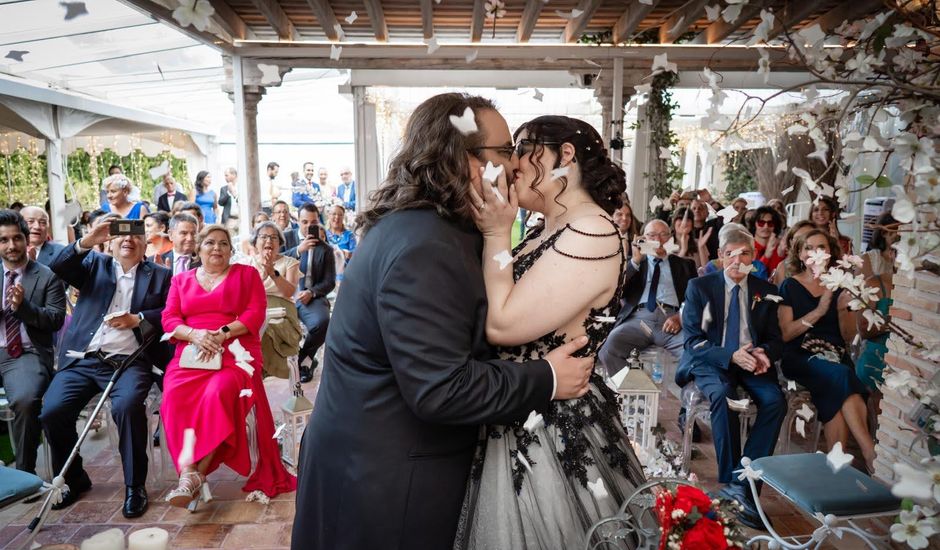 La boda de Miguel y Alicia en Madrid, Madrid