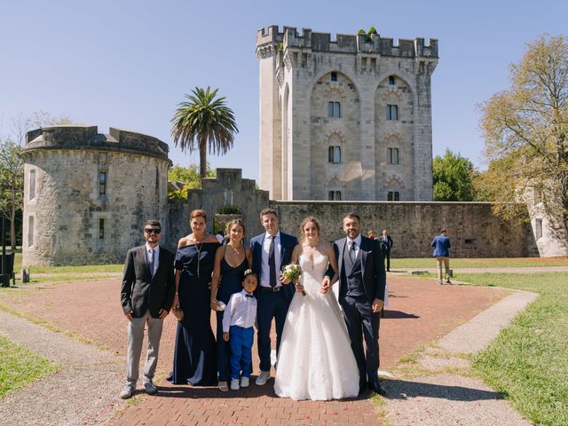 La boda de Cristina y Mikel en Amorebieta-echano, Vizcaya 13
