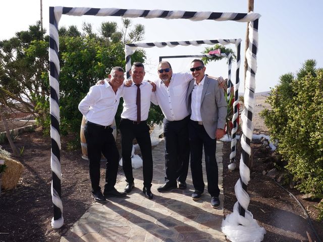 La boda de Carmenza y Faustino en Costa Calma, Las Palmas 19