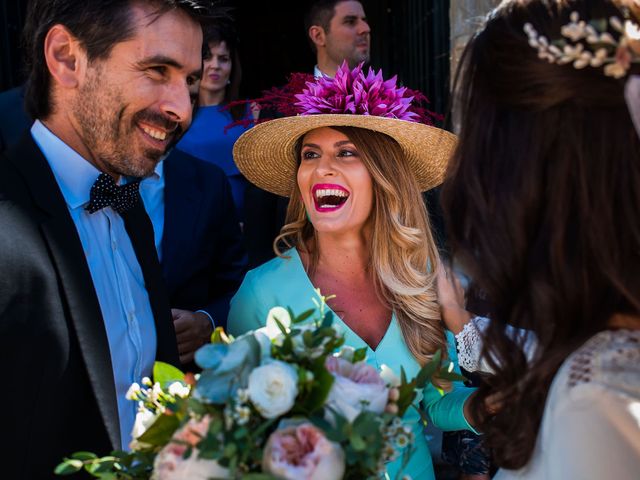 La boda de Diego y Rebe en Vilagarcía de Arousa, Pontevedra 48