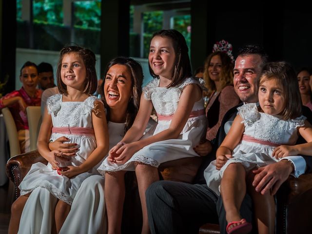 La boda de Diego y Rebe en Vilagarcía de Arousa, Pontevedra 77