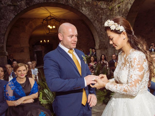 La boda de Adrián y Ying en San Tirso (Mens), A Coruña 18