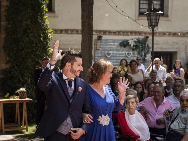 La boda de Luis Angel y Alba en Piña De Campos, Palencia 39