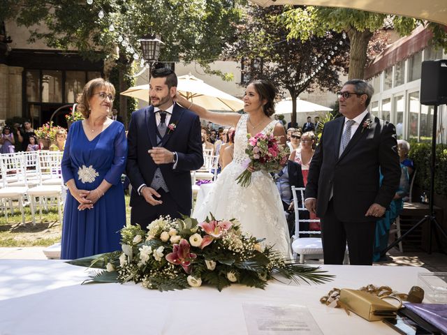 La boda de Luis Angel y Alba en Piña De Campos, Palencia 57