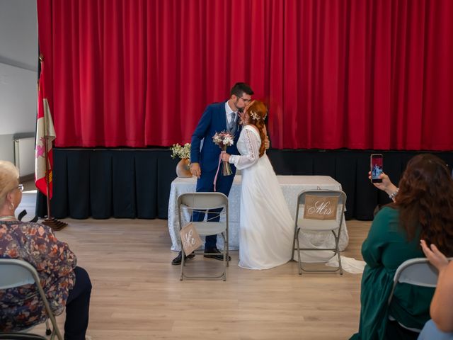 La boda de Daniel y Mirella en Arroyo De La Encomienda, Valladolid 15