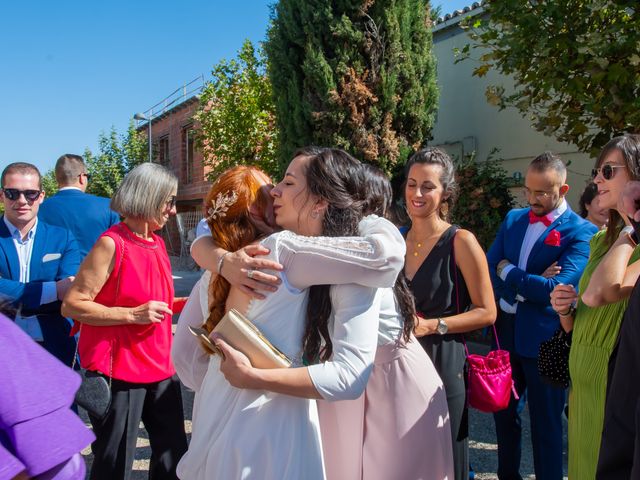 La boda de Daniel y Mirella en Arroyo De La Encomienda, Valladolid 26