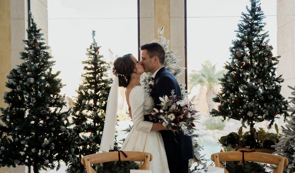 La boda de Juan y Celeste en Benidorm, Alicante