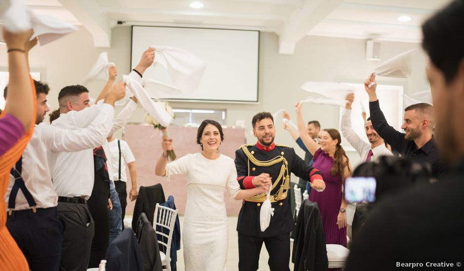 La boda de Alejandro y Helena en Mora, Toledo