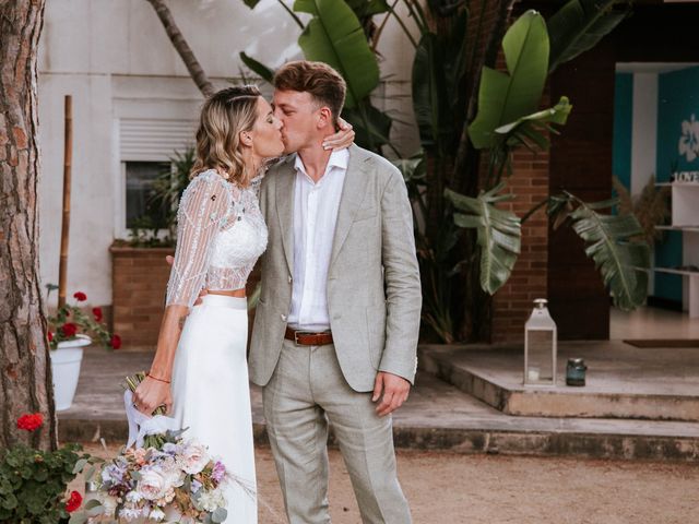 La boda de ALE y NANNI en Malgrat De Mar, Barcelona 13