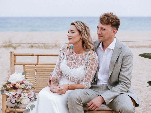 La boda de ALE y NANNI en Malgrat De Mar, Barcelona 19