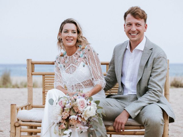 La boda de ALE y NANNI en Malgrat De Mar, Barcelona 22