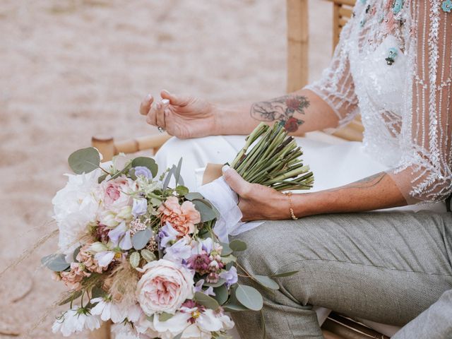 La boda de ALE y NANNI en Malgrat De Mar, Barcelona 28