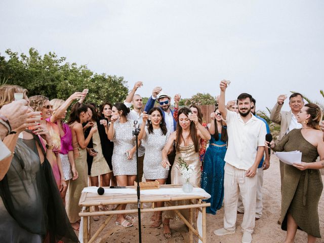 La boda de ALE y NANNI en Malgrat De Mar, Barcelona 31