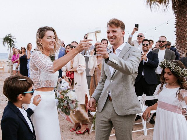 La boda de ALE y NANNI en Malgrat De Mar, Barcelona 43