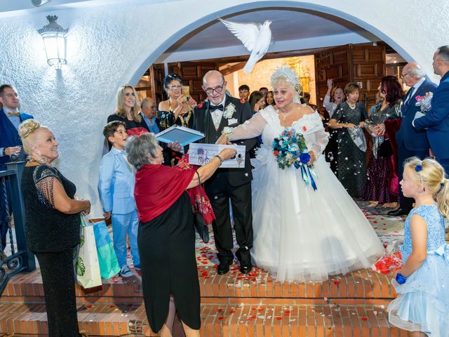 La boda de Antonio y Amor en Benalmadena Costa, Málaga 9