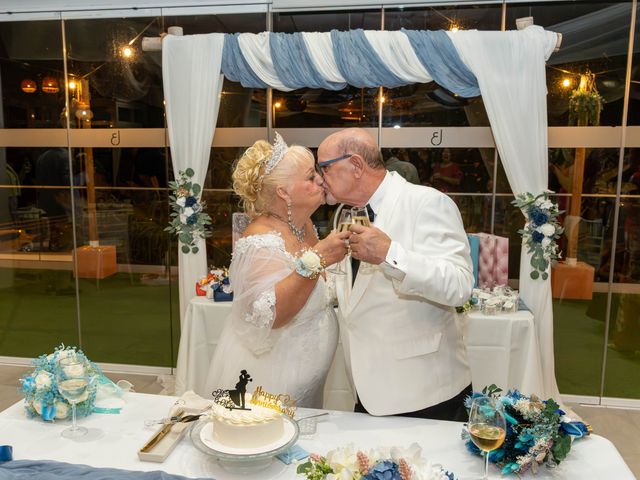 La boda de Antonio y Amor en Benalmadena Costa, Málaga 19