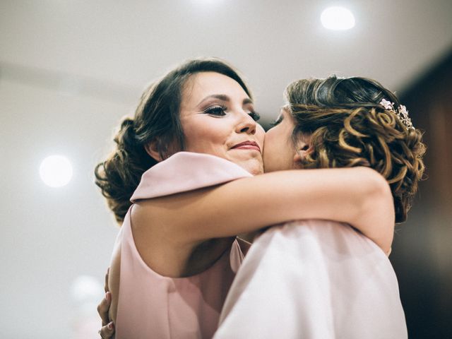 La boda de Manuel y Leticia en Dos Hermanas, Sevilla 20