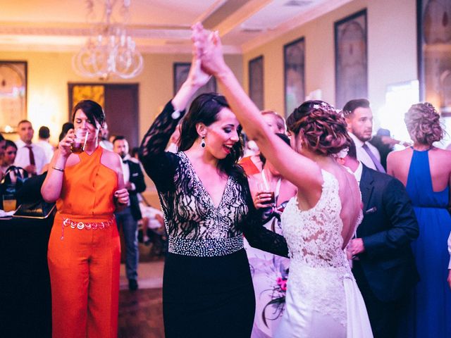 La boda de Manuel y Leticia en Dos Hermanas, Sevilla 87