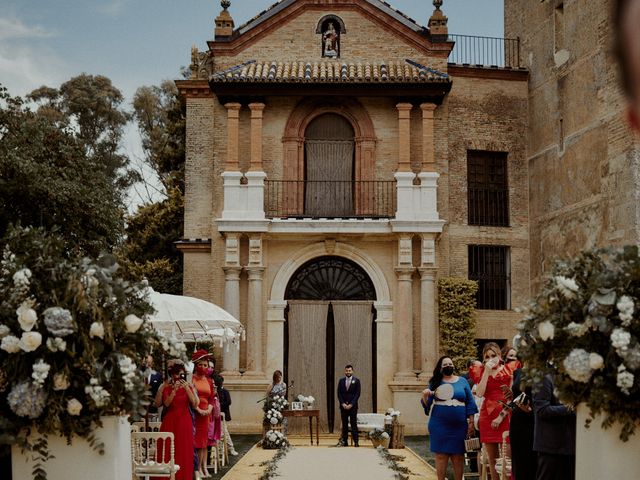 La boda de Jesús y José en Fuentes De Andalucia, Sevilla 40