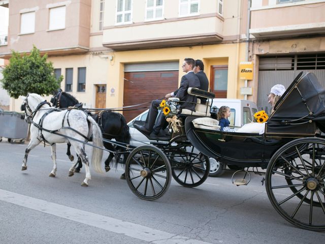 La boda de David y Rebeca en Valencia, Valencia 41