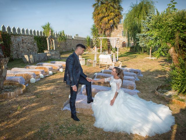 La boda de Manuel y Olalla en Muxia, A Coruña 10