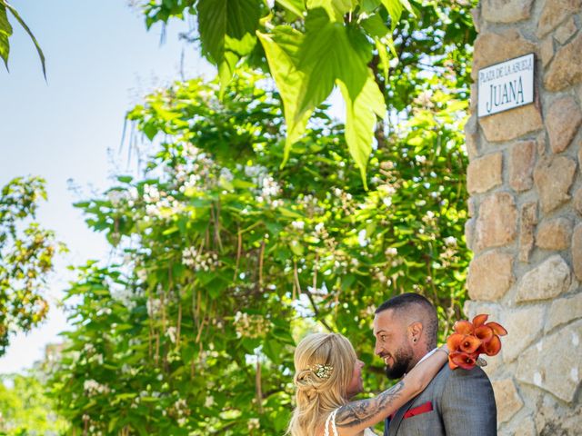 La boda de Arantxa y Ivan en Navacepedilla De Corneja, Ávila 15