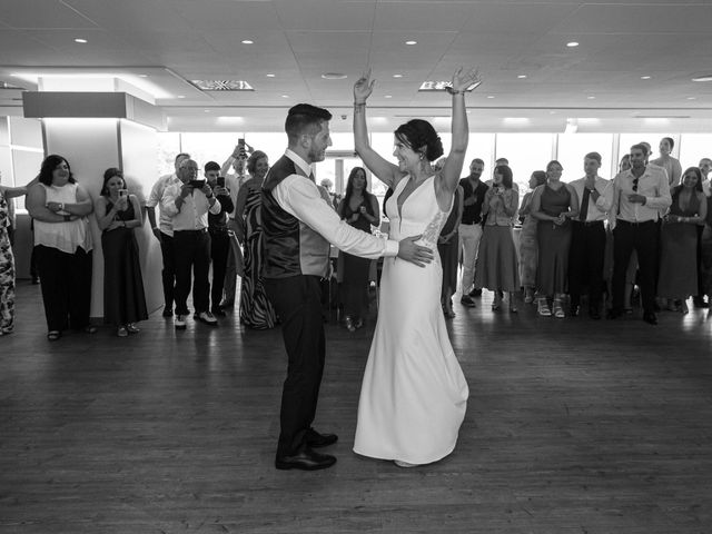La boda de Diego y Vanesa en Santiago De Compostela, A Coruña 28