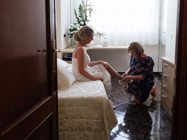 La boda de Juan y Silvia en Valencia, Valencia 23