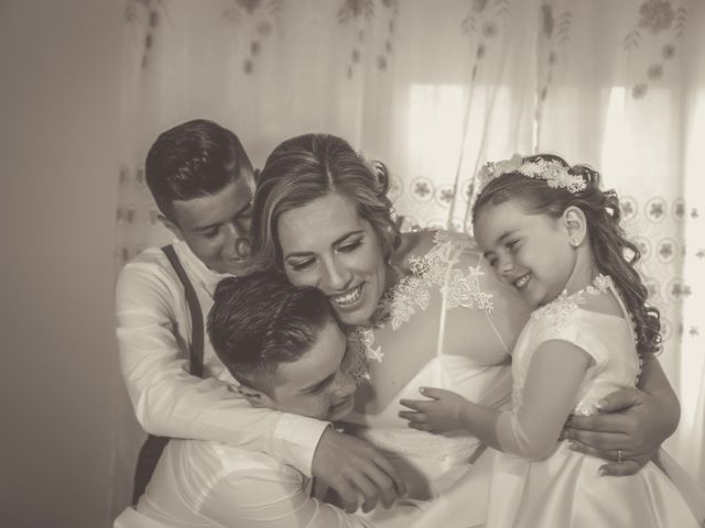 La boda de José y Conchi en Sevilla, Sevilla 12