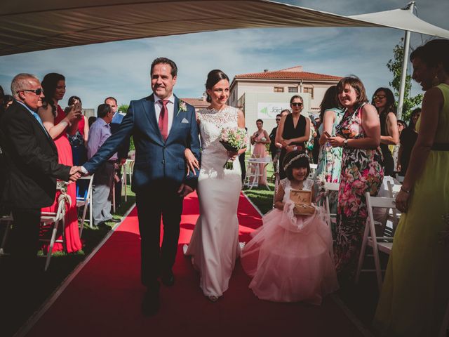 La boda de Cristina y Jessica en Mozarbez, Salamanca 37
