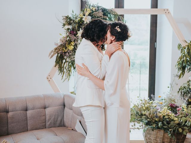 La boda de Marta y Irene en Lladurs, Lleida 35