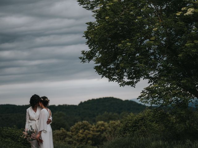La boda de Marta y Irene en Lladurs, Lleida 40